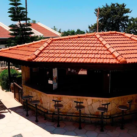 Almond Village * 凯里尼亚