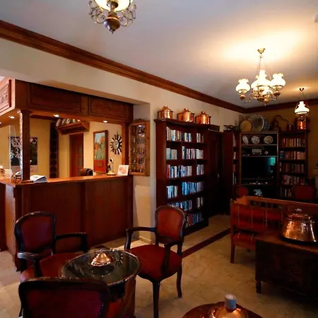 Almond Village アパート キレニア