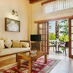Apartament Almond Village
